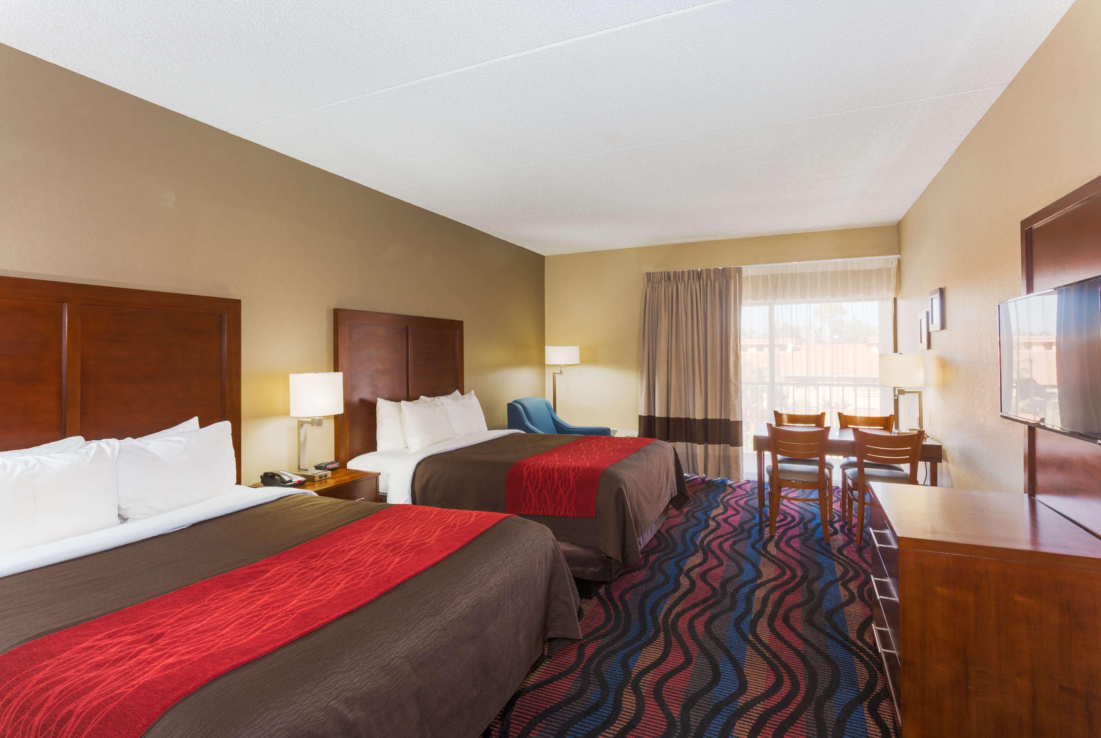 Baymont By Wyndham Bonita Springs Hotel Bagian luar foto