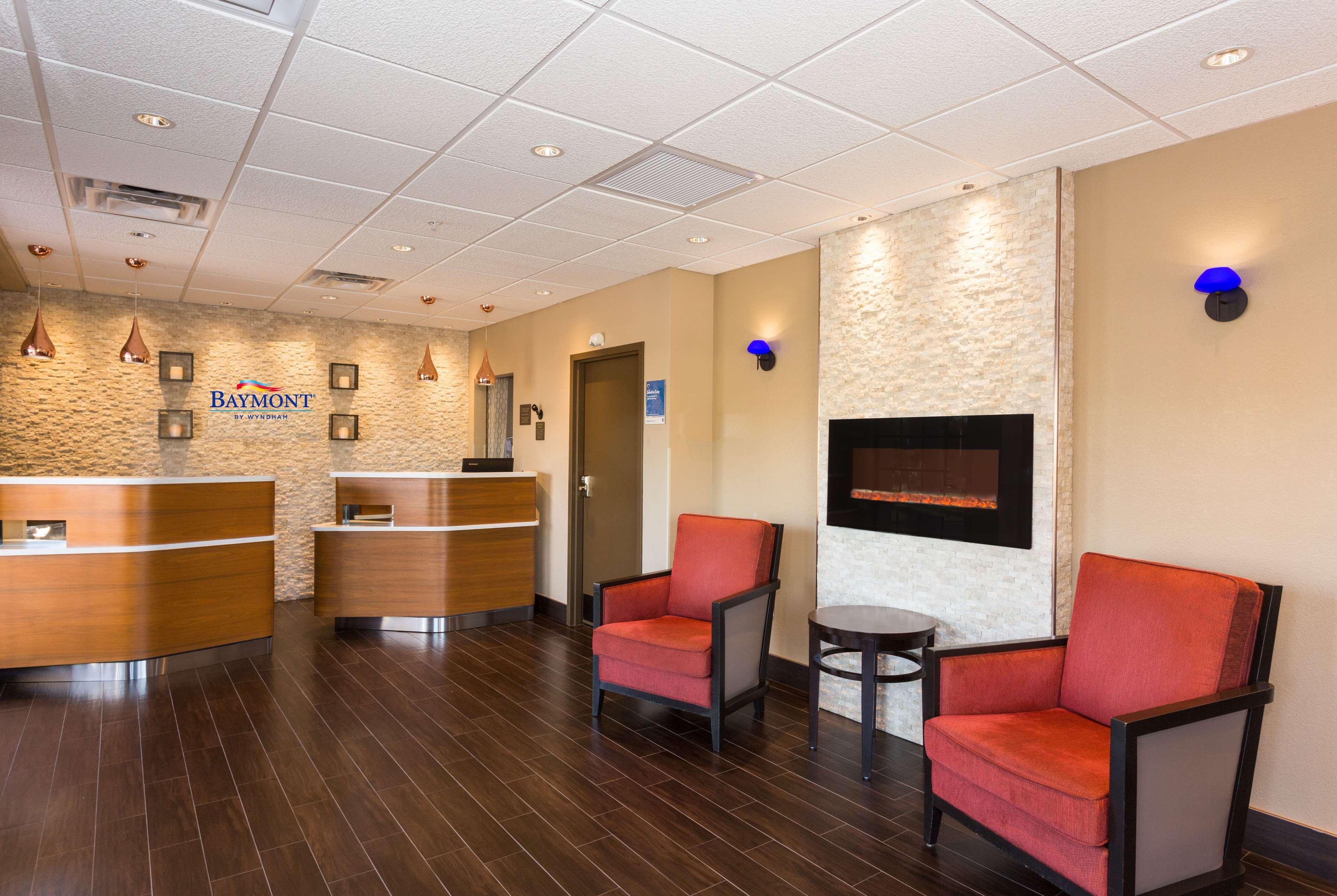Baymont By Wyndham Bonita Springs Hotel Bagian luar foto