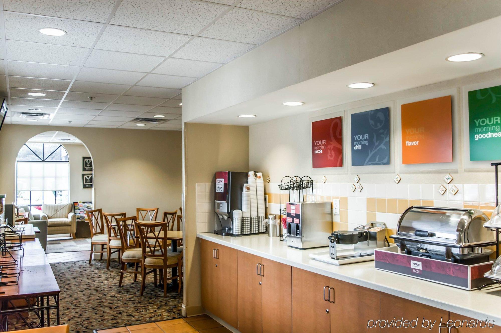 Baymont By Wyndham Bonita Springs Hotel Bagian luar foto