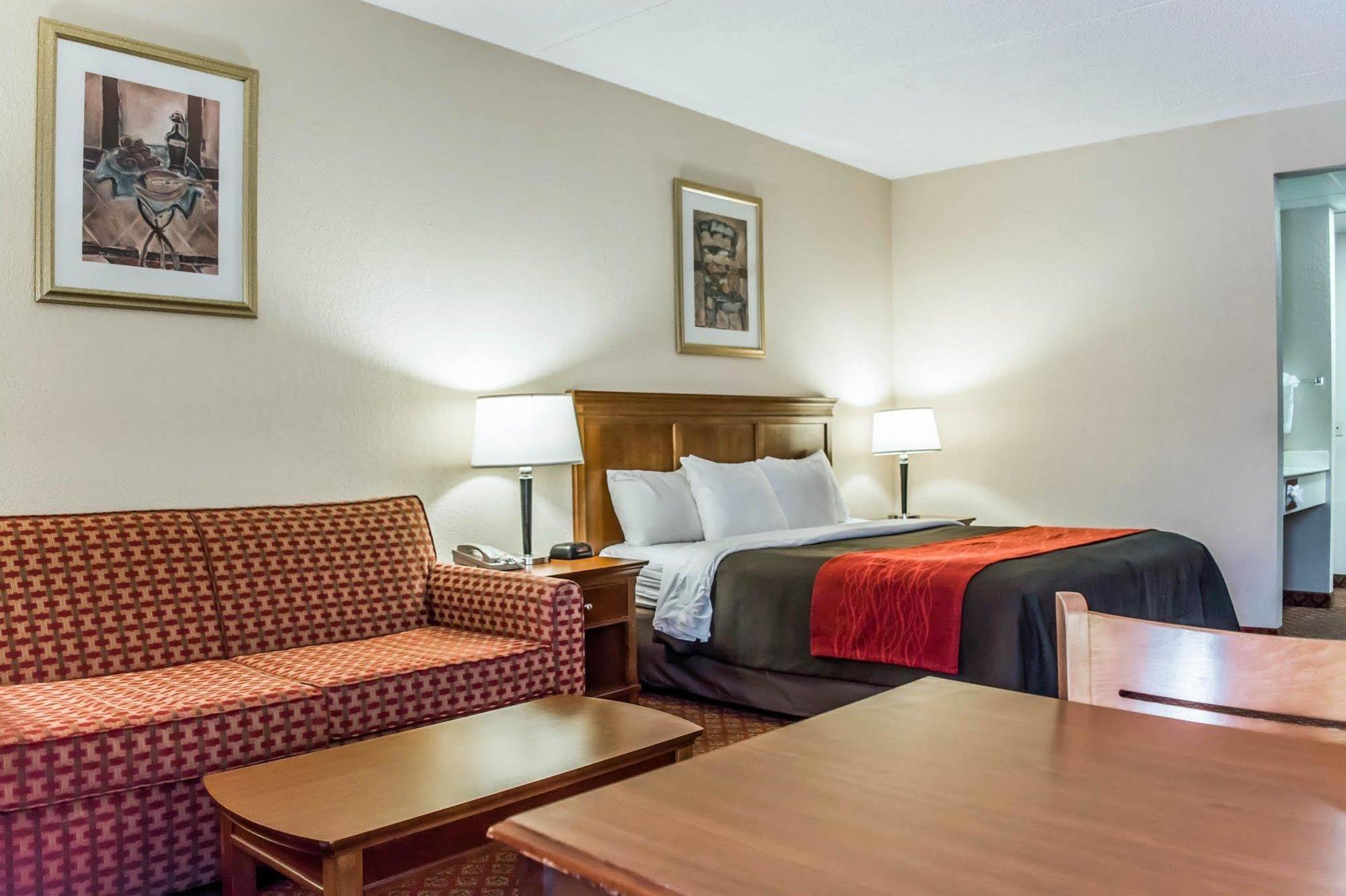 Baymont By Wyndham Bonita Springs Hotel Bagian luar foto